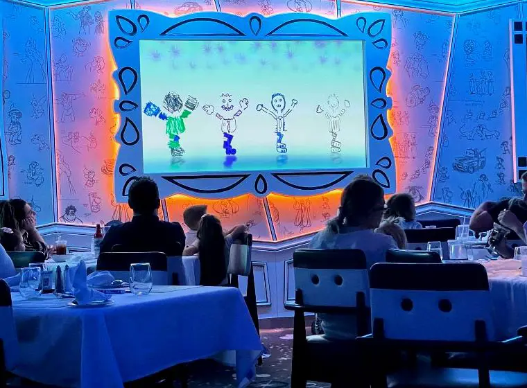 Restaurante Animator's Palate de Disney Magic