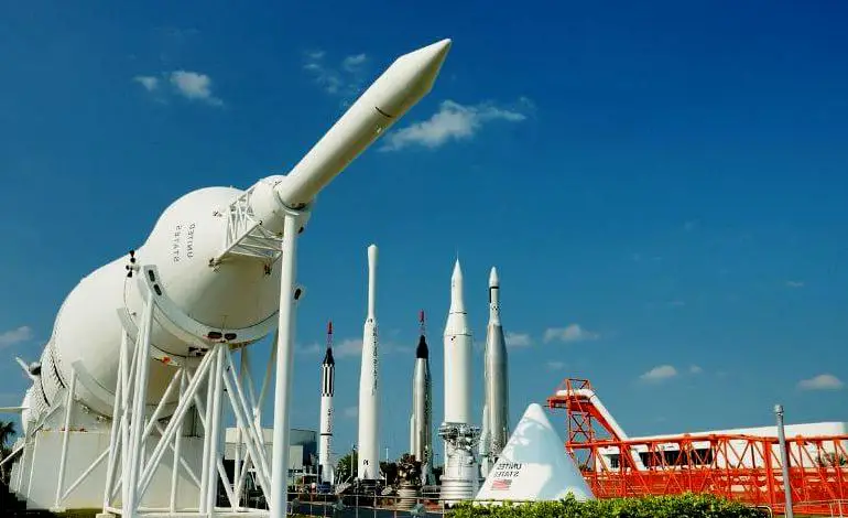 Jardín de Cohetes en el Centro Espacial Kennedy